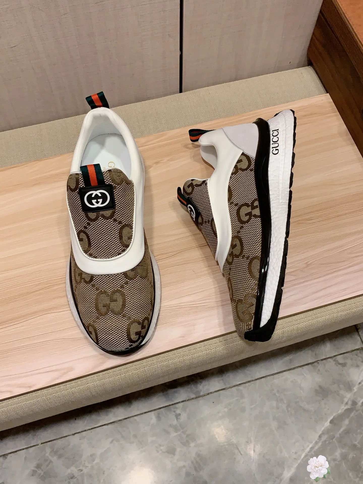 Men's men's shoes💰460💰💰🎩🎩[Lightning][Lightning] "Gucci*" The latest • popular casual shoes, top brand [seduce] luxury ~ purchasing agency, top ~ quality. [Strong] The upper is made of imported breathable cowhide with woven material ➕ breathable sheepskin feet (•) and fine workmanship. The original stylish and stylish soft rubber wear-resistant and non-slip outsole is light and comfortable on the feet. The real thing looks better when photographed. 004: Size: 38-44, 3️⃣ colors selected